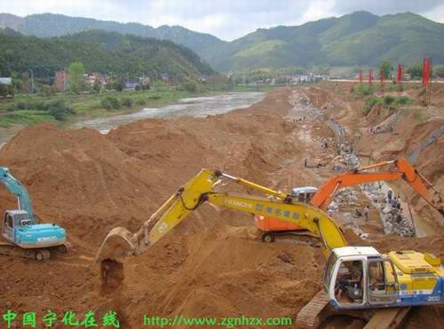 寧化翠江防洪堤建設如火如荼