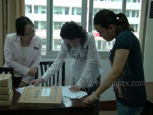 寧化六中順利通過(guò)省級(jí)示范圖書館評(píng)估驗(yàn)收