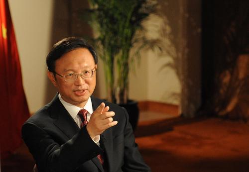 共和國部長訪談錄：楊潔篪談新中國60年外交