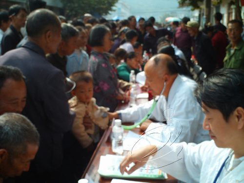 省醫療專家組深入治平畬族鄉義診