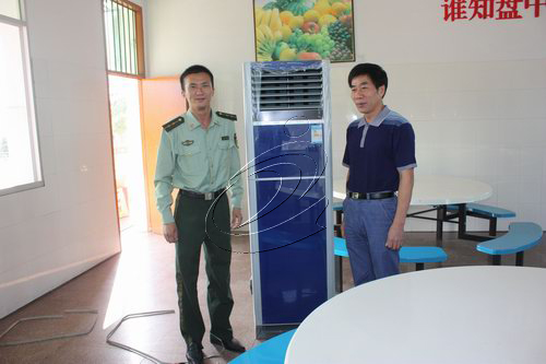 同栽“共建樹”  共育“文明花”