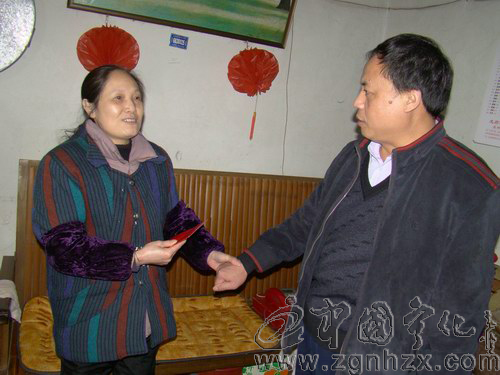 市總工會領導到寧化慰問困難勞模和困難職工