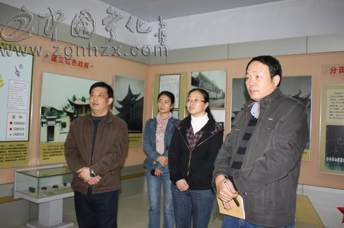 《集結號》原作者楊金遠到寧采風