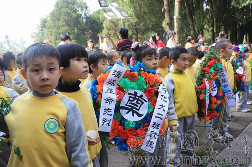 寧化實幼：花兒朵朵緬懷先烈