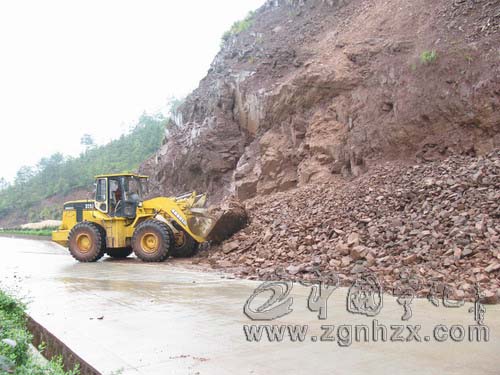 寧化“公路防汛”保暢通