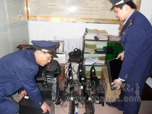 石壁工商公安聯手取締“黑網吧”