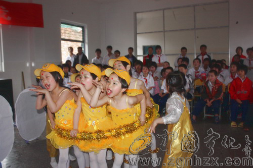 春蕾幼兒園與寧化特校聯(lián)歡