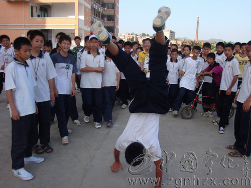 “城中吉尼斯”：發掘學生潛能的“魔捧”