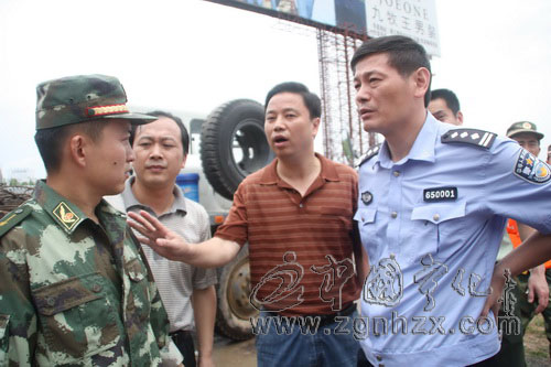 寧化成功解救一被洪水圍困男子