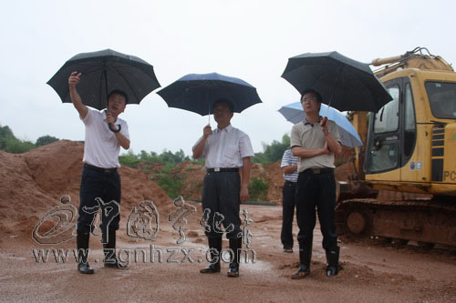 楊永生檢查指導建筑工程和項目防汛工作