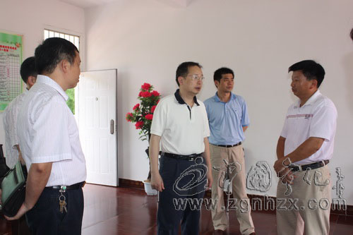 陳忠杰調(diào)研創(chuàng)先爭(zhēng)優(yōu)及 “168” 黨建工作