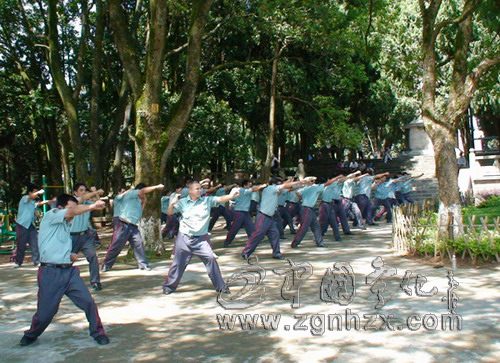 寧化200名校園保安開展夏季大練兵