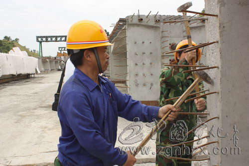 冒酷暑戰高溫  永寧高速建設如火如荼