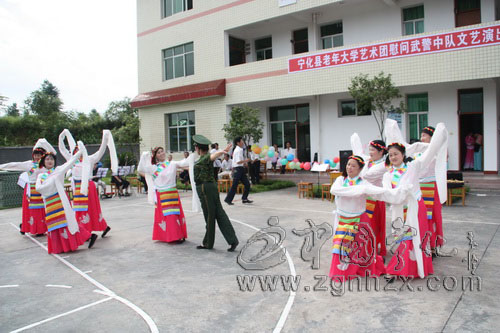 寧化各界踴躍開展“八一”慰問活動