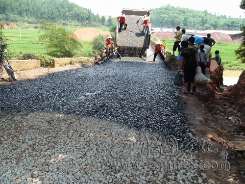 注意：過(guò)瓦莊橋時(shí)請(qǐng)謹(jǐn)慎慢行！