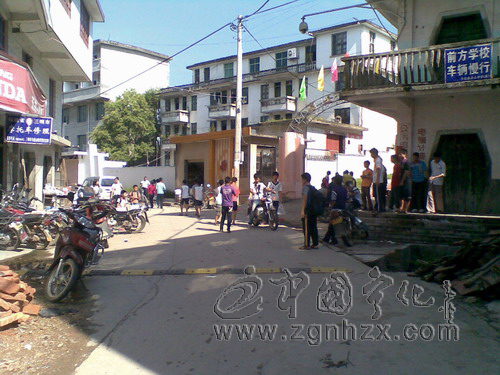 淮土鄉“減速帶”在鄉村道路“正式上崗”