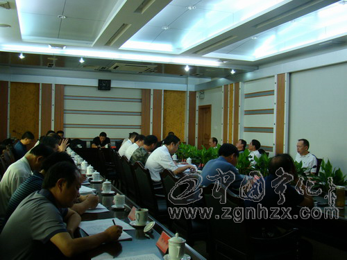 縣委中心組專題學習全國人才工作會議精神