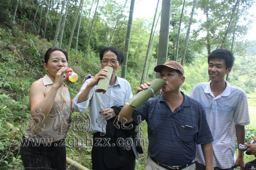 臺商青睞客家“竹筒酒”