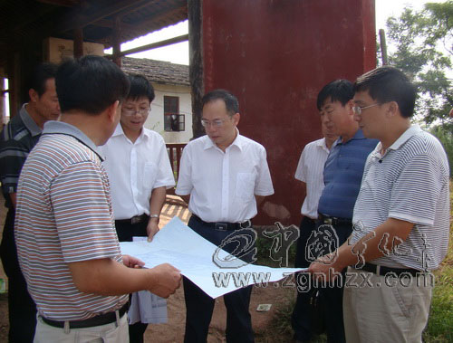 陳忠杰到石壁鎮調研重點項目工作