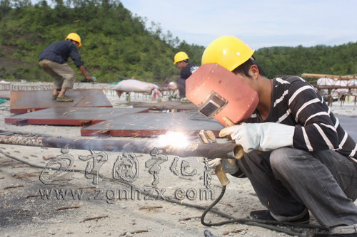 永寧高速（寧化段）3000建設(shè)者工地上過中秋