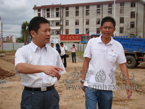 楊永生要求國慶期間城區(qū)主干道路燈明亮