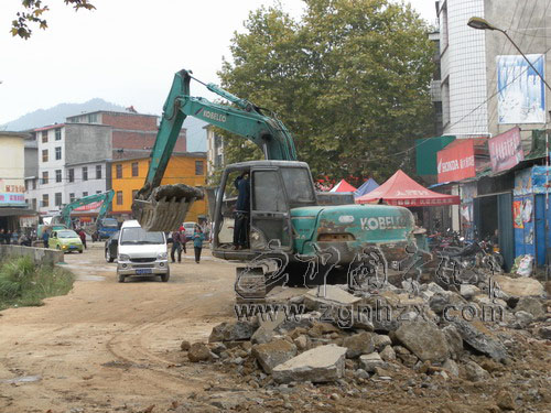 曹坊鄉主街道改造工程正式啟動