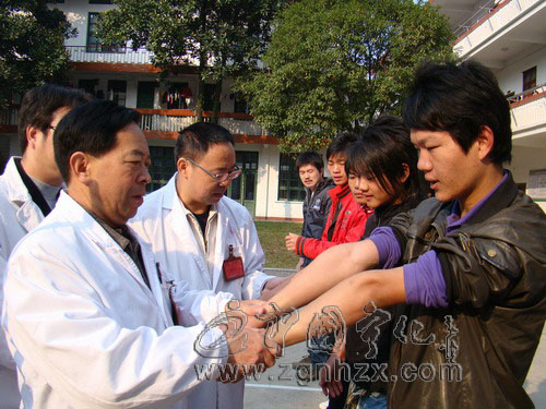 記者調(diào)查：征兵工作亮點(diǎn)頻出　適齡青年踴躍應(yīng)征