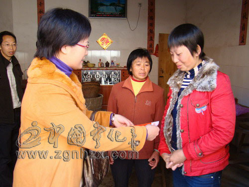 愛心助弱者 冬日有暖陽