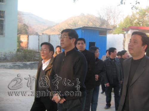 陳幼輝來寧檢查指導(dǎo)新農(nóng)村建設(shè)