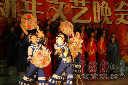 三明工貿(mào)學(xué)校迎新年文藝晚會(huì)舉行