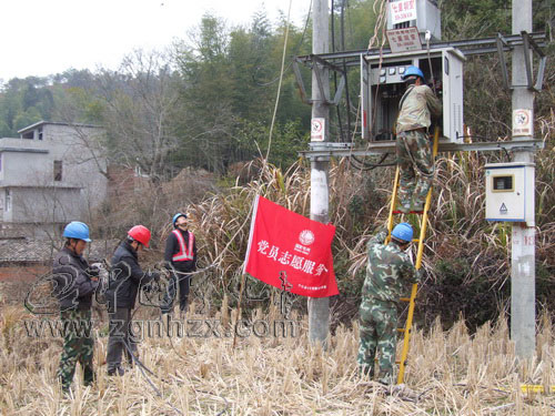 寧化供電黨員服務(wù)隊(duì)檢修配網(wǎng)保春節(jié)供電