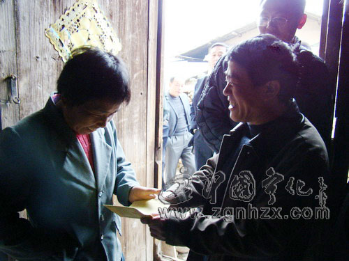 下派干部“娘家人”到寧化慰問貧困戶