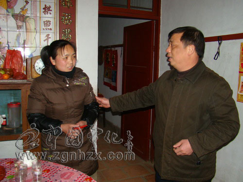 縣領導走訪慰問環衛工人和困難農民工