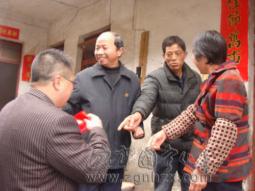 葉敏生走訪慰問困難群眾