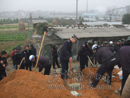 城建、國(guó)土聯(lián)合開展春節(jié)前拆違專項(xiàng)行動(dòng)
