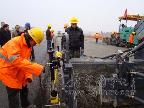 “新春走基層”之七：永寧高速建設者工地過新年