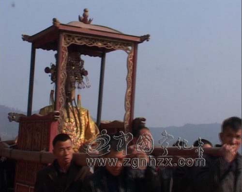 寧化巫坊：“游神”繞村行 祈福鬧新春