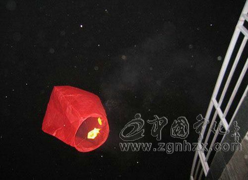 寧化公安查扣孔明燈480盞