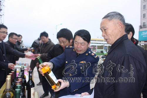 寧化“3.15”宣傳為市民辨真偽支招