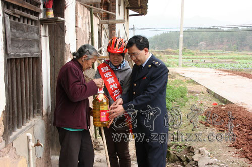 寧化:志愿者長征路上“說”稅收