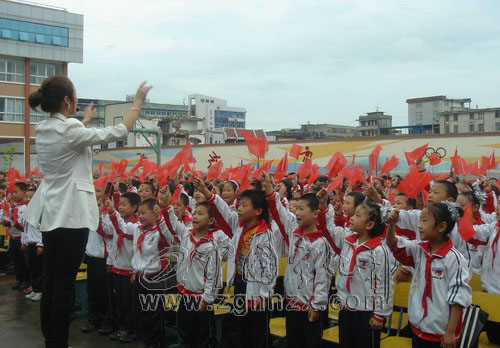 寧師附小舉行“黨在我心中”歌詠活動