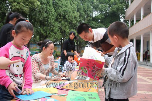 寧化實幼圖書義賣資助貧困留守孩