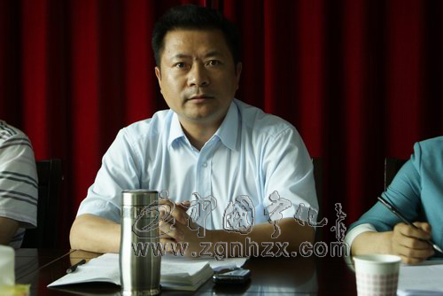 縣“創(chuàng)城”工作推進(jìn)會(huì)議召開 楊永生提出要求