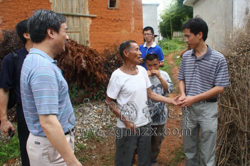 省農林大學院領導下曹村走“親戚”