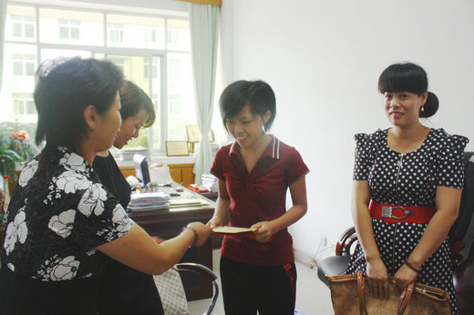 寧化女企業家資助貧困大學生