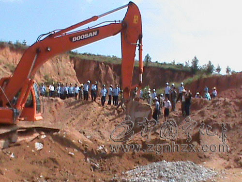 寧化拆除高塹村違法建筑地基700平米