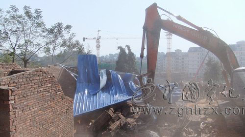 寧化重拳打擊違建 昨拆違1500余平米