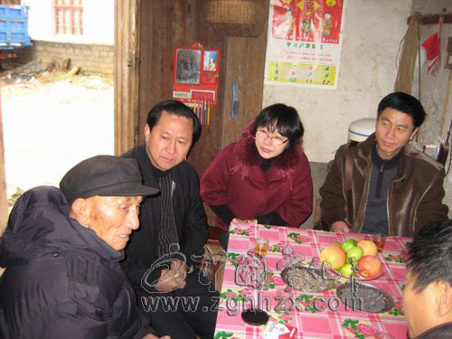 市縣統戰部領導慰問縣黃埔軍校學員、遺孀