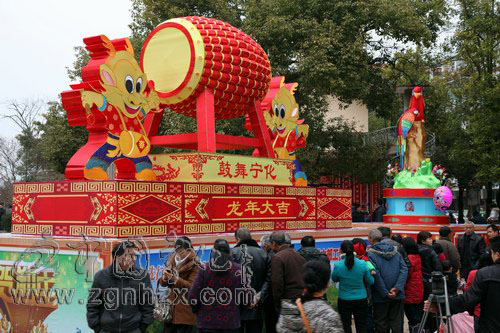 寧化百余盞花燈迎元宵