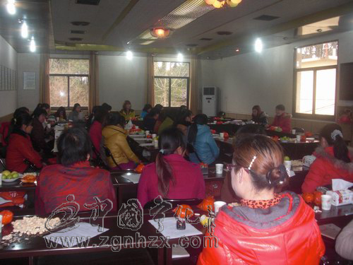 水茜鄉召開“三八”婦女節座談會